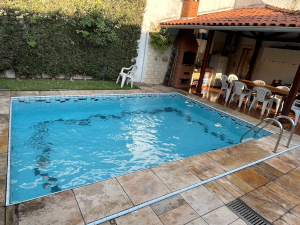 foto de piscina limpa
